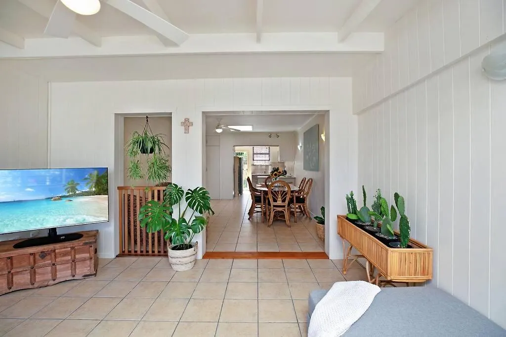 Apartment 300M To Beach*Pets Allowed*Boho Beach Shack Maroochydore